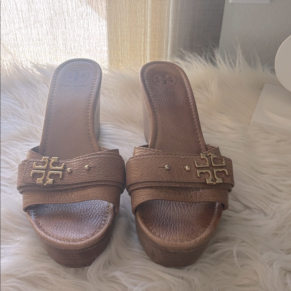 Tory Burch Elina Tan Leather Wedge Sandals Size 9.5